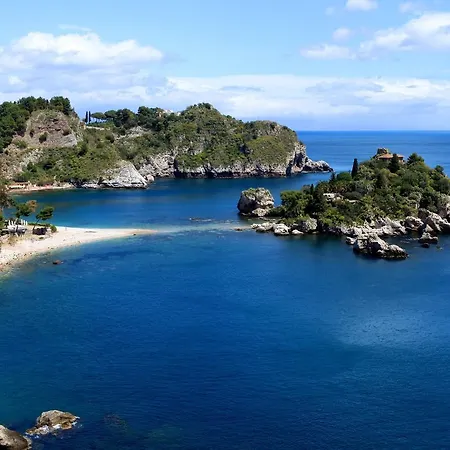 מלון Fernanda 3*