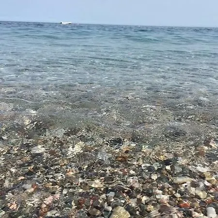 מלון Fernanda 3*